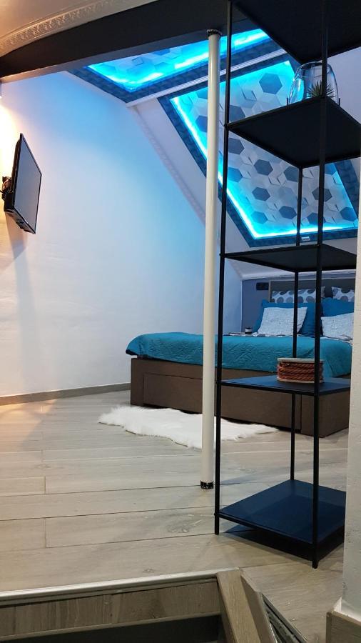 Chambre luxueuse proche centre ville et aéroport Montignies-sur-Sambre Esterno foto