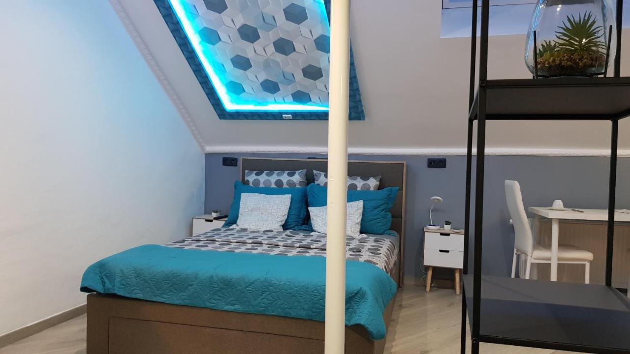 Chambre luxueuse proche centre ville et aéroport Montignies-sur-Sambre Esterno foto