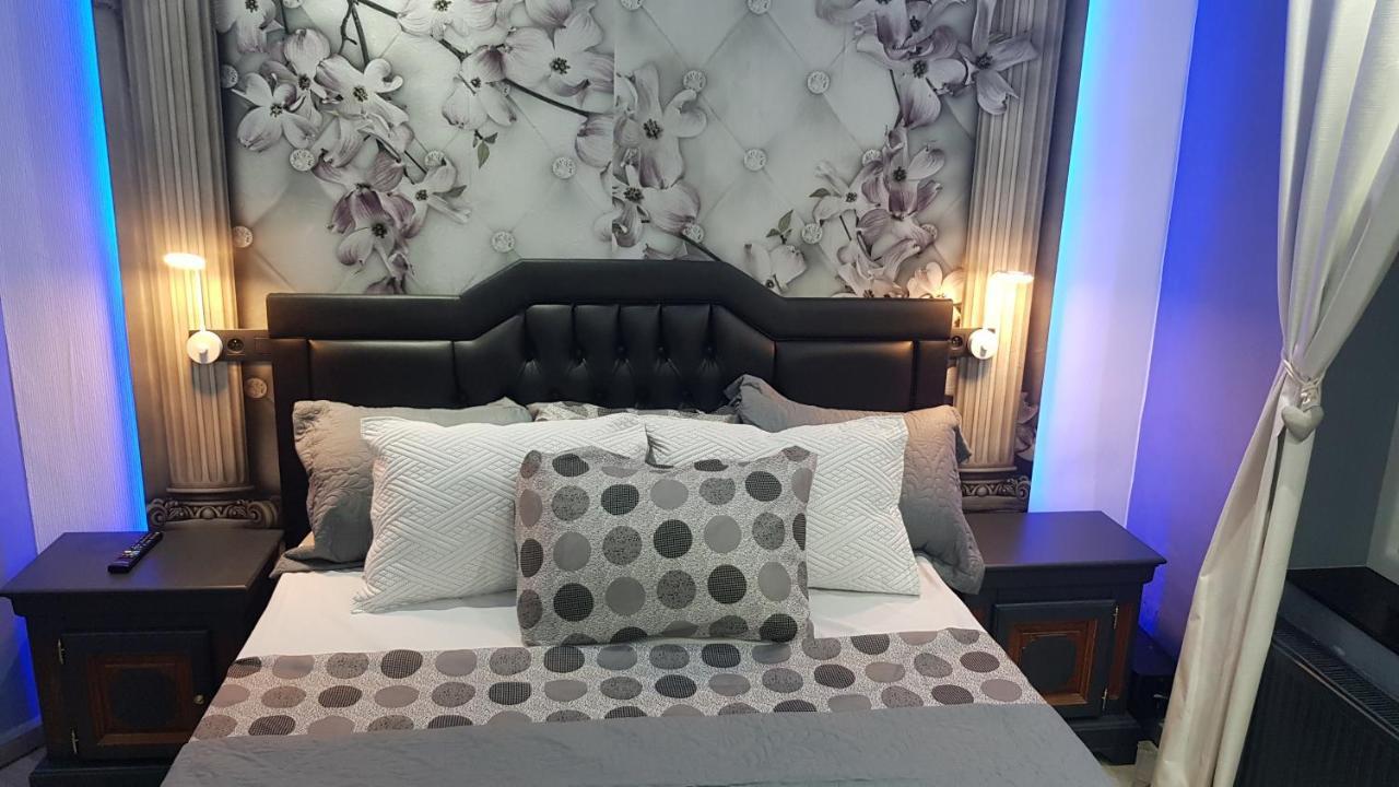 Chambre luxueuse proche centre ville et aéroport Montignies-sur-Sambre Esterno foto