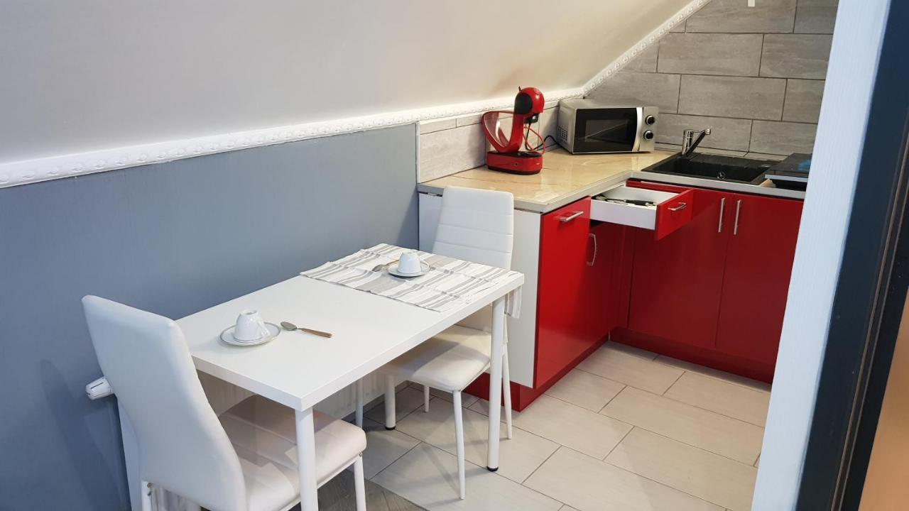 Chambre luxueuse proche centre ville et aéroport Montignies-sur-Sambre Esterno foto