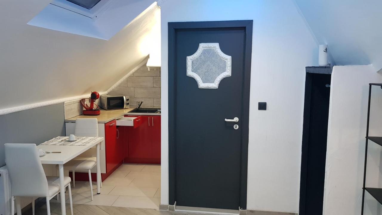 Chambre luxueuse proche centre ville et aéroport Montignies-sur-Sambre Esterno foto
