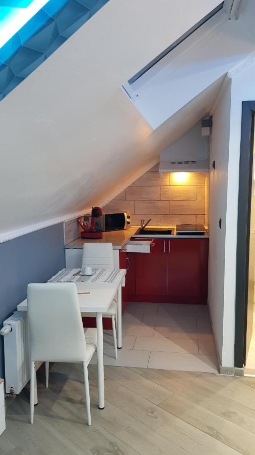 Chambre luxueuse proche centre ville et aéroport Montignies-sur-Sambre Esterno foto