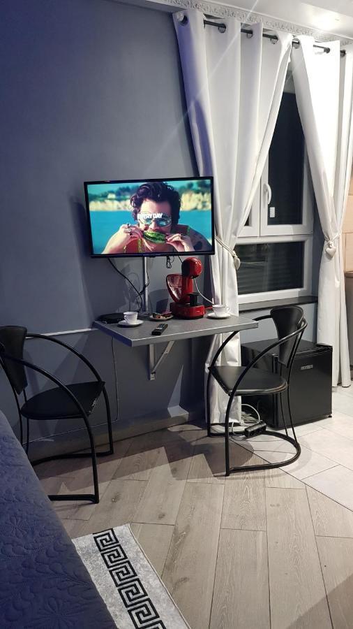 Chambre luxueuse proche centre ville et aéroport Montignies-sur-Sambre Esterno foto