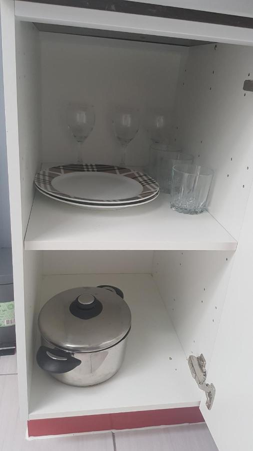 Chambre luxueuse proche centre ville et aéroport Montignies-sur-Sambre Esterno foto