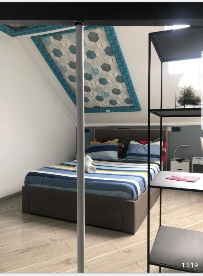 Chambre luxueuse proche centre ville et aéroport Montignies-sur-Sambre Esterno foto